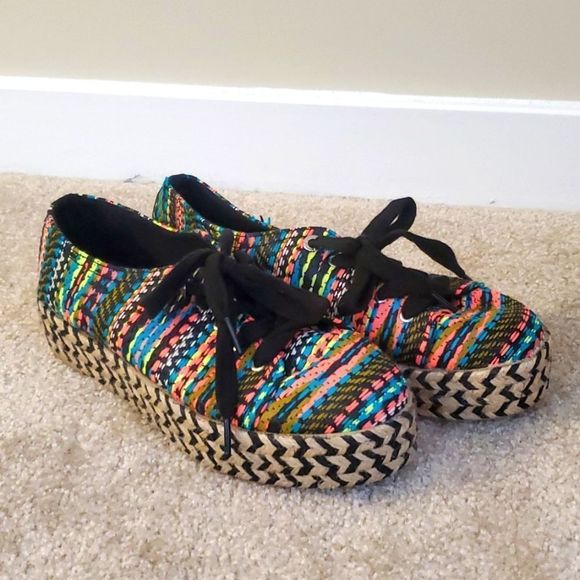 Sam Edelman Circus Brandon funky and bright tie on shoes, 8, neon - Picture 1 of 5